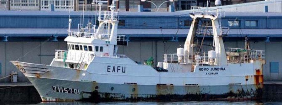 Rescatados todos los tripulantes de un pesquero coruñés hundido en Ortegal