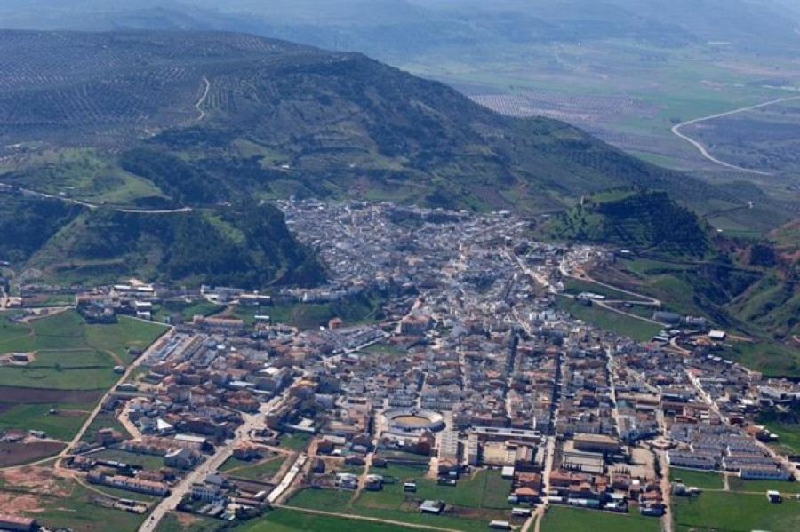 Una treintena de municipios andaluces sale del cierre perimetral al bajar su tasa de incidencia