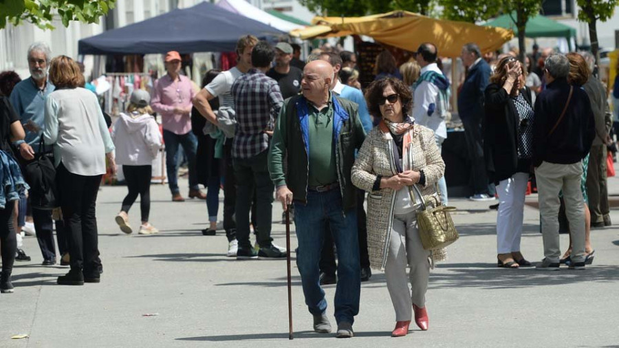 El barrio de Canido cierra un año más la celebración de Os Maios con un gran éxito de convocatoria