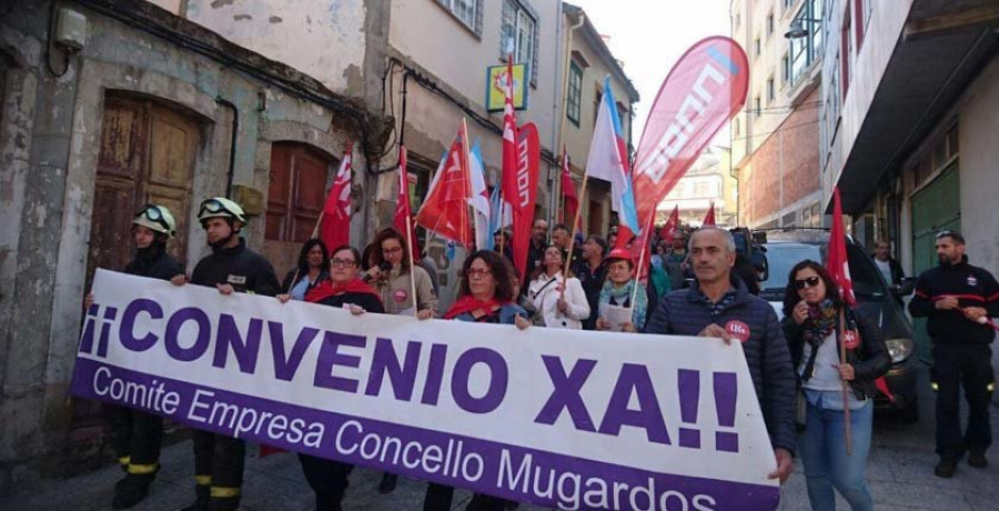 Masivo apoyo a la protesta de los trabajadores públicos de Mugardos