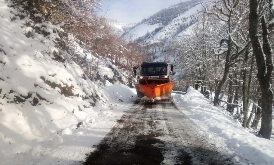 Las temperaturas mínimas se desploman en Galicia y localidades como  O Cebreiro alcanzan los -8,3 grados