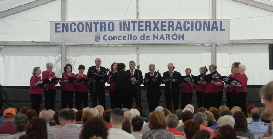 La séptima edición del Encontro Interxeneracional de Narón reúne a medio millar de vecinos