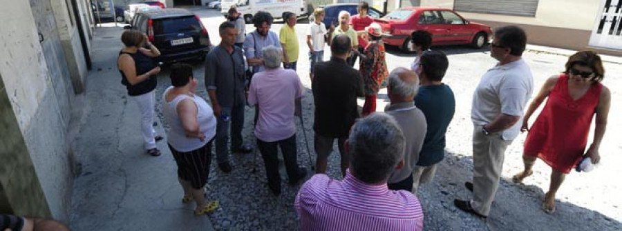 Vecinos de Illa Herbosa y Río Xubia demandan la mejora de  la zona