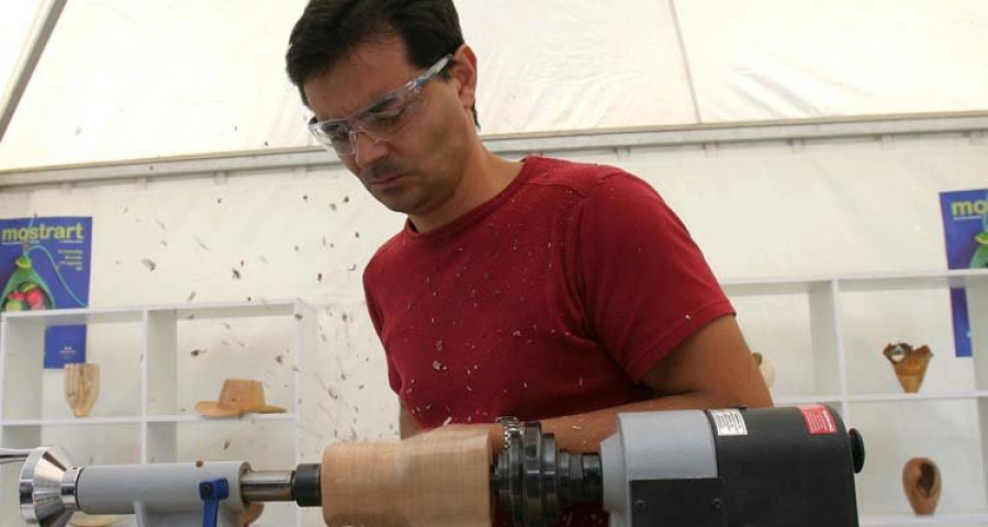 Torneros de la madera de la comarca participan en una 
feria de artesanía en Tenerife
