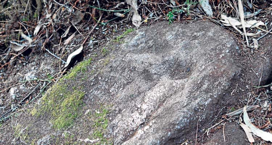 Reportaje | Localizan dos petroglifos inéditos en las parroquias eumesas de Ombre y Andrade