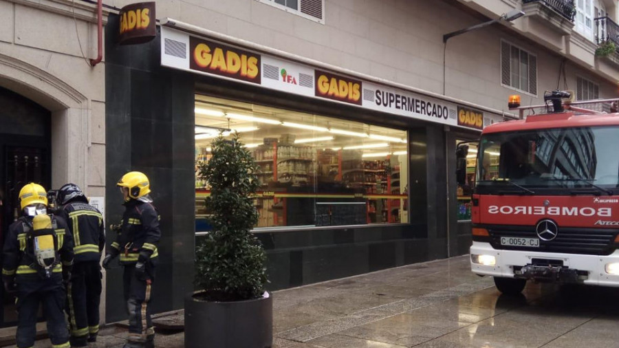 Una fuga de gas en la calle María desata la alarma entre los vecinos y obliga a actuar a los bomberos