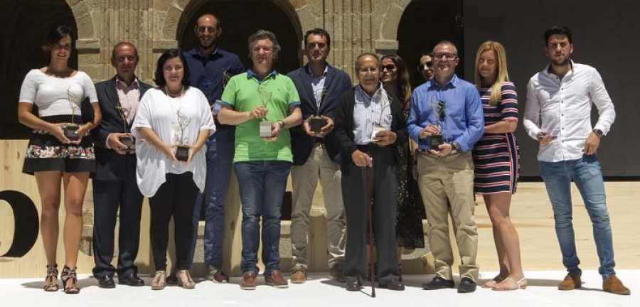 O Bacoriño recibe el premio a la mejor taberna y bar de vinos