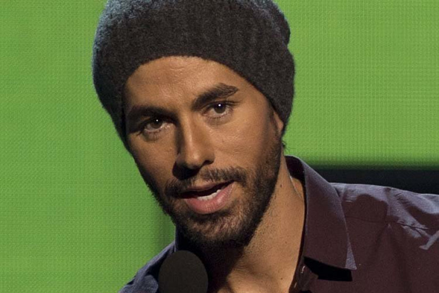 Enrique Iglesias, elegido mejor artista del año en los Latin AMAs