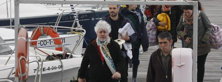 Pedro Almodóvar despide el rodaje de “Silencio” en Ares y Mugardos