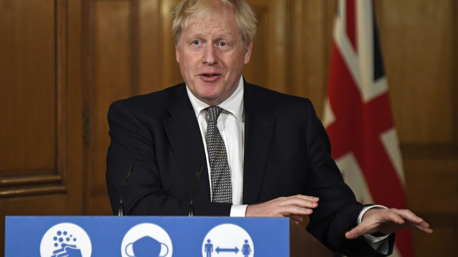 Boris Johnson anuncia que confinará Inglaterra a partir del jueves 
y durante un mes