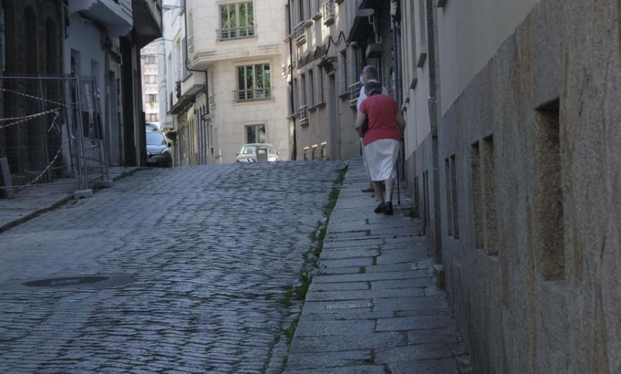 Más de diez empresas optan a la reurbanización de la calle Espartero, en Ferrol Vello