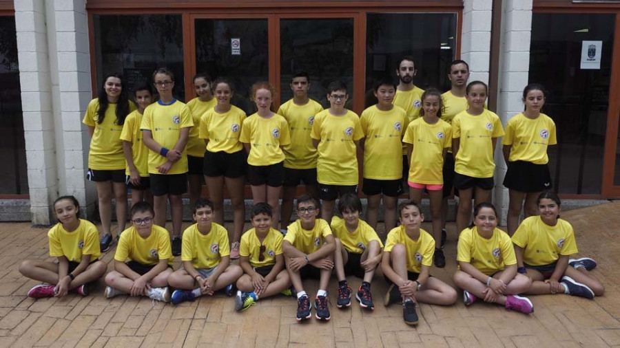 Casi 70 tenistas en el XX Torneo Cidade de Narón