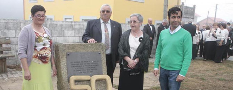 Unas 150 personas participaron en el homenaje a las personas que construyeron el vial Brión-Valón