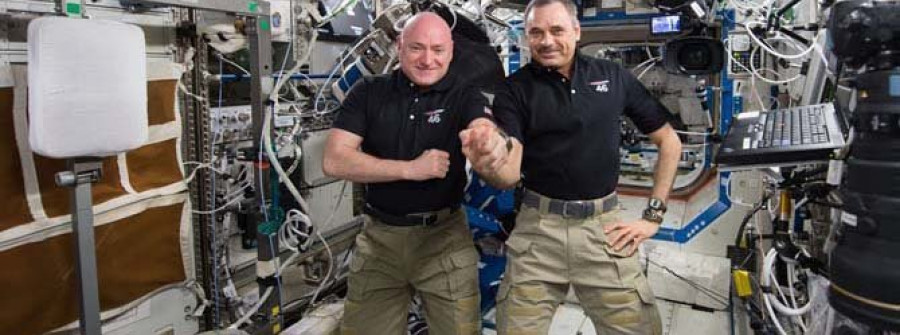 Kelly y Kornienko regresan  tras pasar 340 días en el espacio