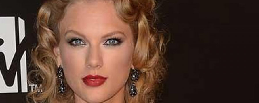 La cantante Taylor Swift acompaña a Tom Hiddleston a Australia