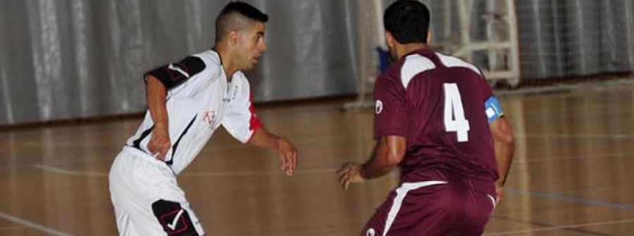 Mario Cabo vio cosas positivas en el primer partido que disputó O Parrulo