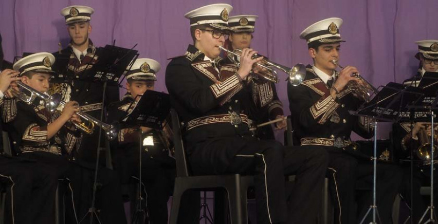 El octavo Encuentro de Bandas sirve de prólogo a la Semana Santa ferrolana