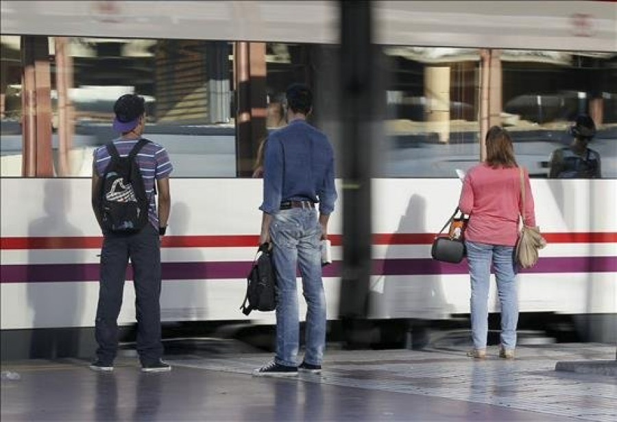 La caída de un cable corta la línea del AVE Córdoba-Málaga casi tres horas