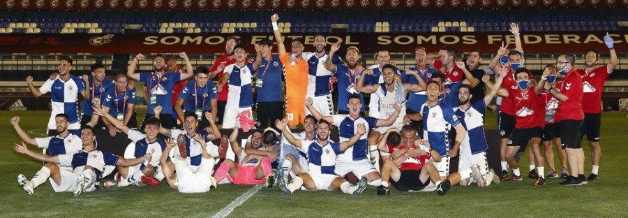 Ferrol celebra el ascenso el Sabadell