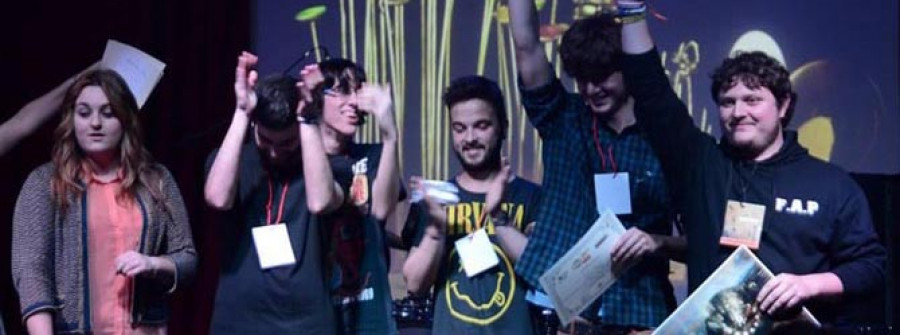 A banda ferrolá Far Away Place gaña o primeiro premio no concurso da Escola de Imaxe e Son de Vigo