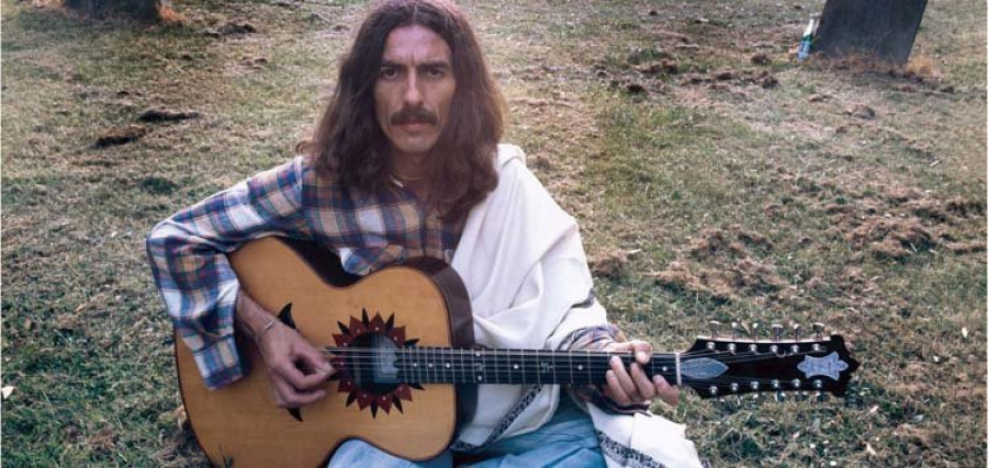 Subastan un mechón del ex Beatle George Harrison por 2.615 euros