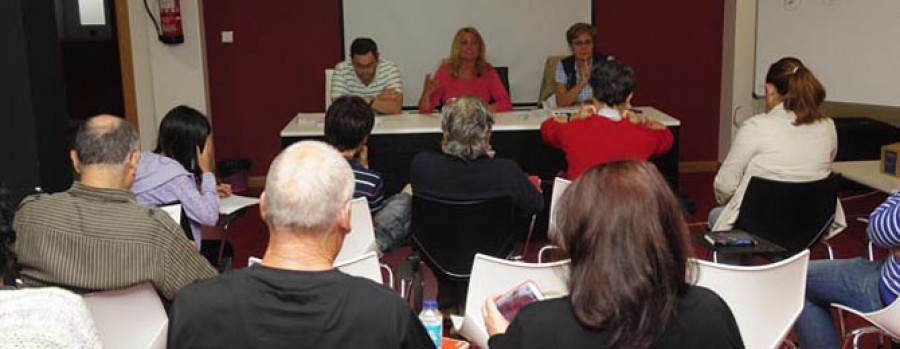 Los socialistas elegirán hoy entre dos candidaturas a los delegados que acudirán al Congreso del PSdeG