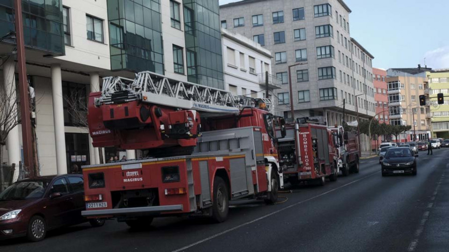 Extinguen en una casa de Fene un incendio originado en la campana extractora de la cocina