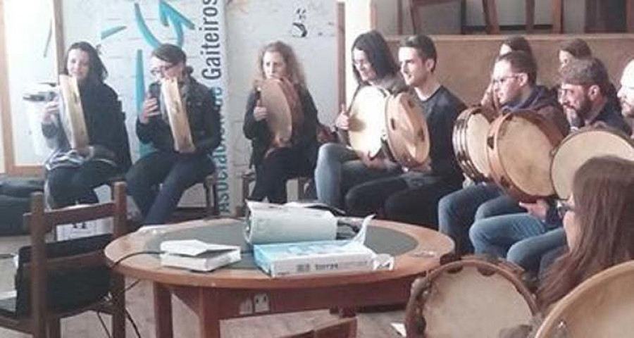 La Asociación de Gaiteiros Galegos organiza una jornada de percusión tradicional en Narón