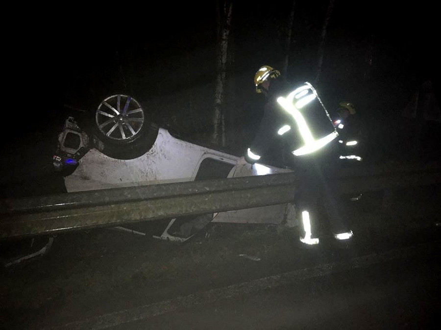 Investigado por homicidio imprudente el conductor del accidente en el que murió una joven en O Pino