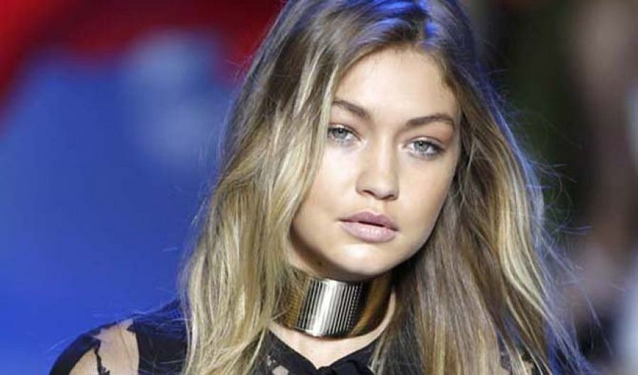 Perrie Edwards muy feliz al lado de su nuevo novio Leon King