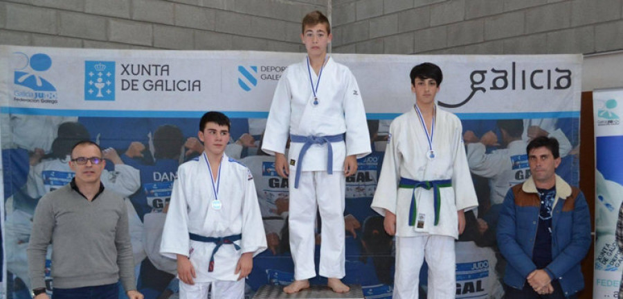 Nueve judokas locales se suben al podio en Cambre