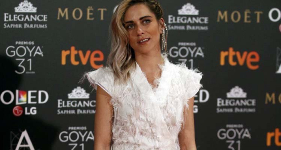 María León cambia de look para mimetizarse con Eduardo Casanova