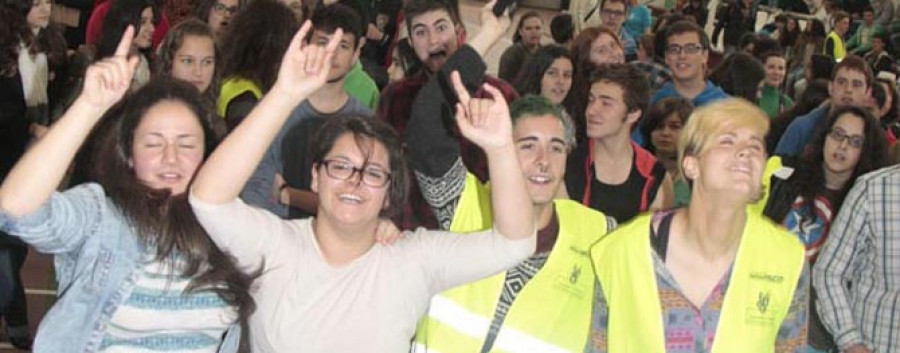 Arredor de 400 estudantes da comarca gozaron da música no festival “A mocidade coa lingua”