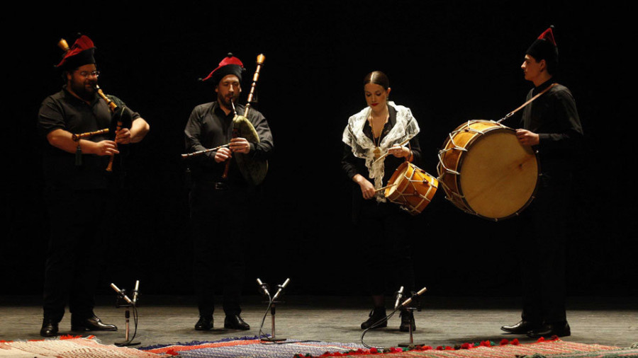 Xacarandaina 
exhibe su potencial 
como “tutora” 
musical de Galicia