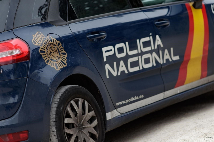 Detenido un vecino de Ferrol por hacerse pasar por policía para estafar a una mujer en Mugardos