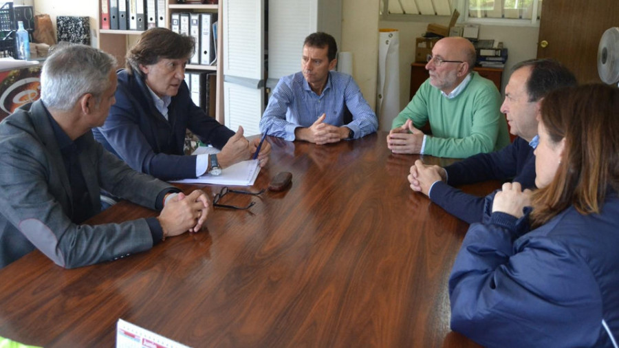 José Ramón Lete se reunió con dirigentes de O Parrulo