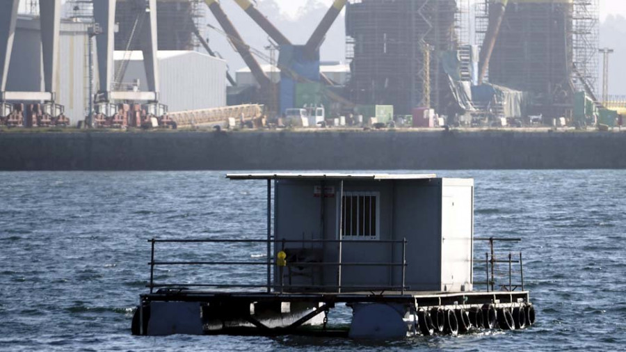 La consellería comienza la retirada de estrella de mar en As Pías