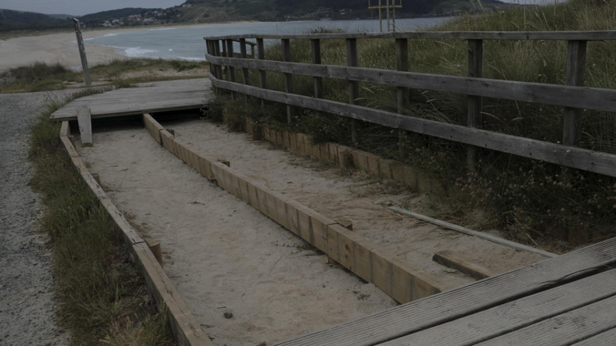 Comienzan los arreglos de las playas para estar a punto en el inicio de la temporada estival