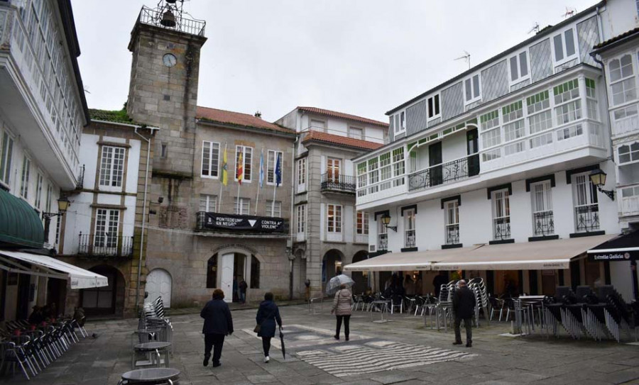 Evacuada una joven en Pontedeume tras caer del quinto piso de un edificio abandonado