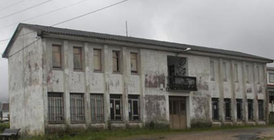 PONTEDEUME-El Ayuntamiento contrata a la empresa IPT para rehabilitar  el escolar de Nogueirosa