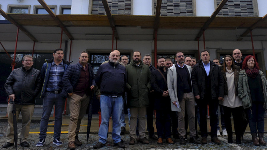 Los alcaldes socialistas de la comarca valoran la apuesta del Gobierno por el tren de cercanías