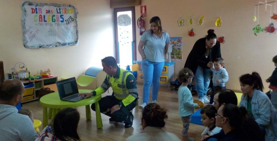 Los padres y madres de Valdoviño se informan sobre los sistema de retención