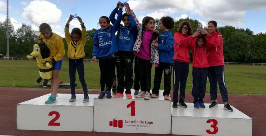 Las benjamines del Narón se llevan el título