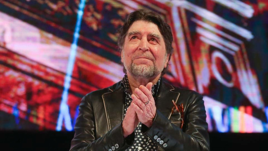 Joaquín Sabina se cuela como poeta en el Congreso de la Lengua