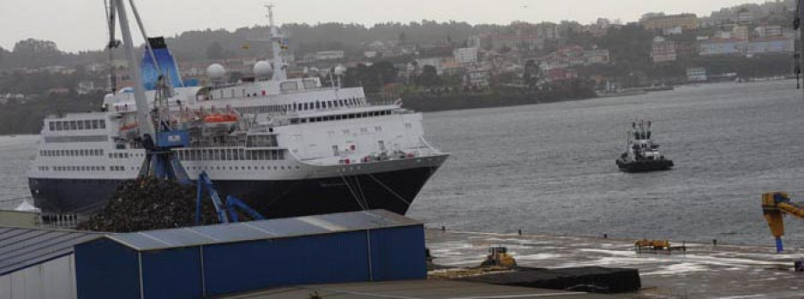 El “Saga Sapphire” realiza mañana en Ferrol la primera escala del año 2013