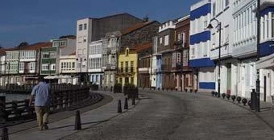 Portos revoca el permiso para cortar al tráfico la avenida do Mar durante las fiestas de Mugardos