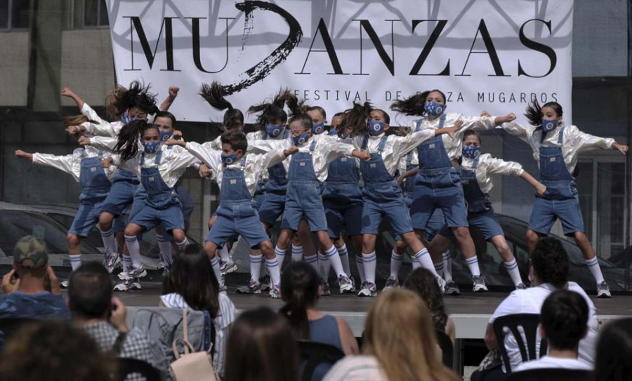 El baile toma el Cantón de Cora con el campeonato del Festival MuDanzas mugardés