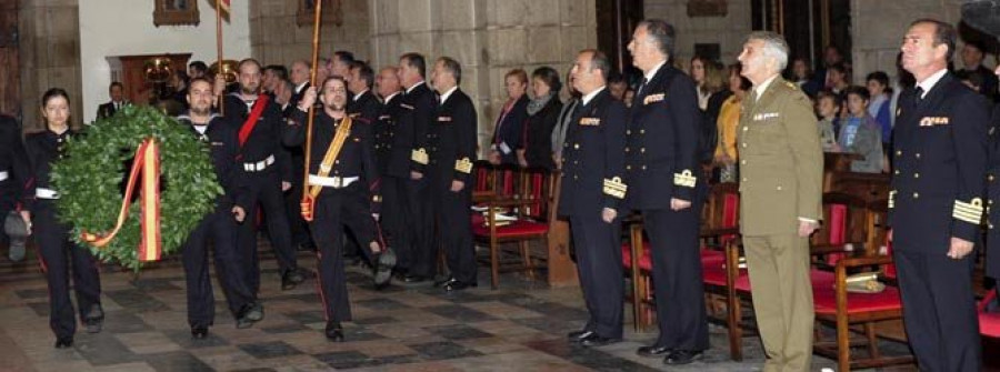 La Armada celebró en San Francisco  y Catabois un homenaje a los Caídos