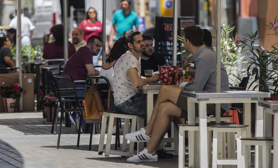 El FMI prevé que la economía española se contraiga un 12,8% durante este año