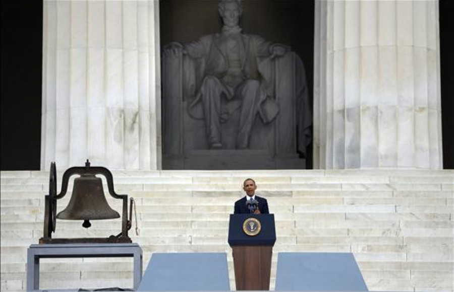 Obama alerta de que el "sueño" de King está inacabado y la brecha racial persiste